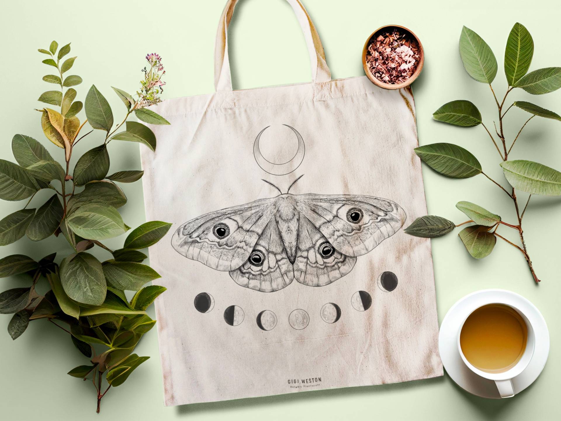 Motte Und Mondphasen Illustrierte Tasche | Personalisierbare Witchy Canvas Umweltfreundliche Illustration Zero Waste Shopper Motte Und Mondphasen Illustrierte Tasche | Personalisierbare Witchy Canvas Umweltfreundliche Illustration Zero Waste Shopper von GigiWeston