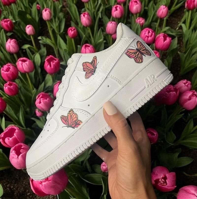 Schmetterling Air Force 1 Butterfly With Swoosh Schmetterling Air Force 1 Butterfly With Swoosh von GigidesignSnkrs