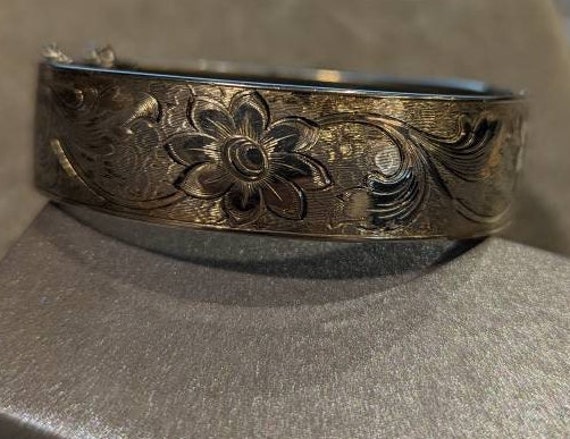 Antiker Edwardian Gold Vergoldeter Breiter Klapp Armreif Geätzt von GildedAgeJewels