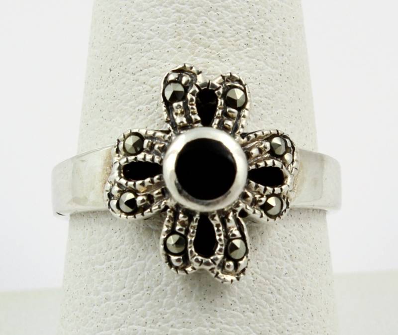 sterling Silber Markasit Ring Schwarzer Onyx Cabochon Damen Blume von GildedAgeJewels