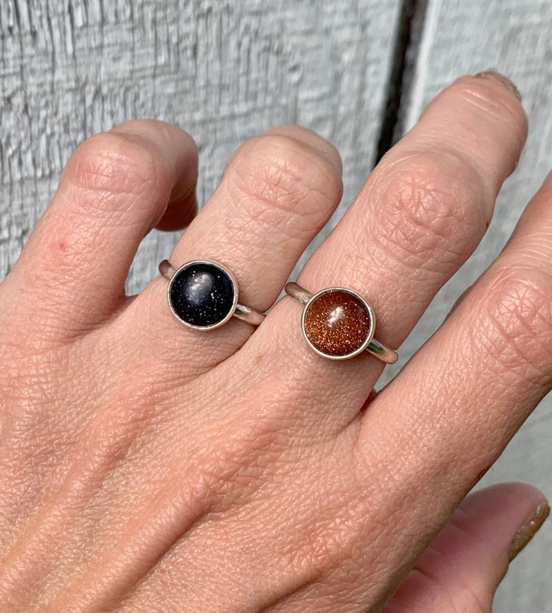 Eleganter Runder Braun Oder Blau Goldstone Sterling Silber Statement Ring | Funkelnder Edelstein Geschenke Für Sie Solitär Sandstein von GildedBug