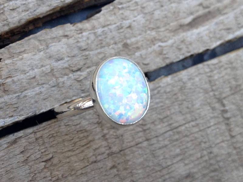 Großer Ovaler Eleganter Geburtssteinring in Sterlingsilber Mit Opal | Ring Silber Boho Wippe Geburtsstein von GildedBug