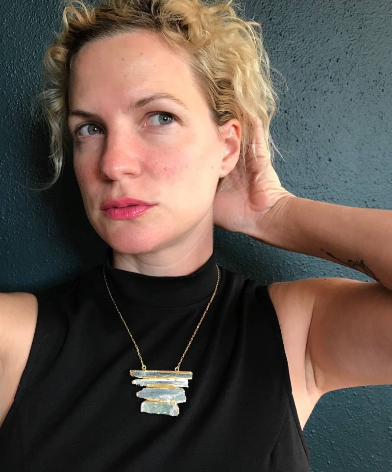 Rohe Edelstein Halskette | Blaue Kyanit Kristall Gestapelt Gold Galvanisierte Statement Kristallhalskette von GildedBug