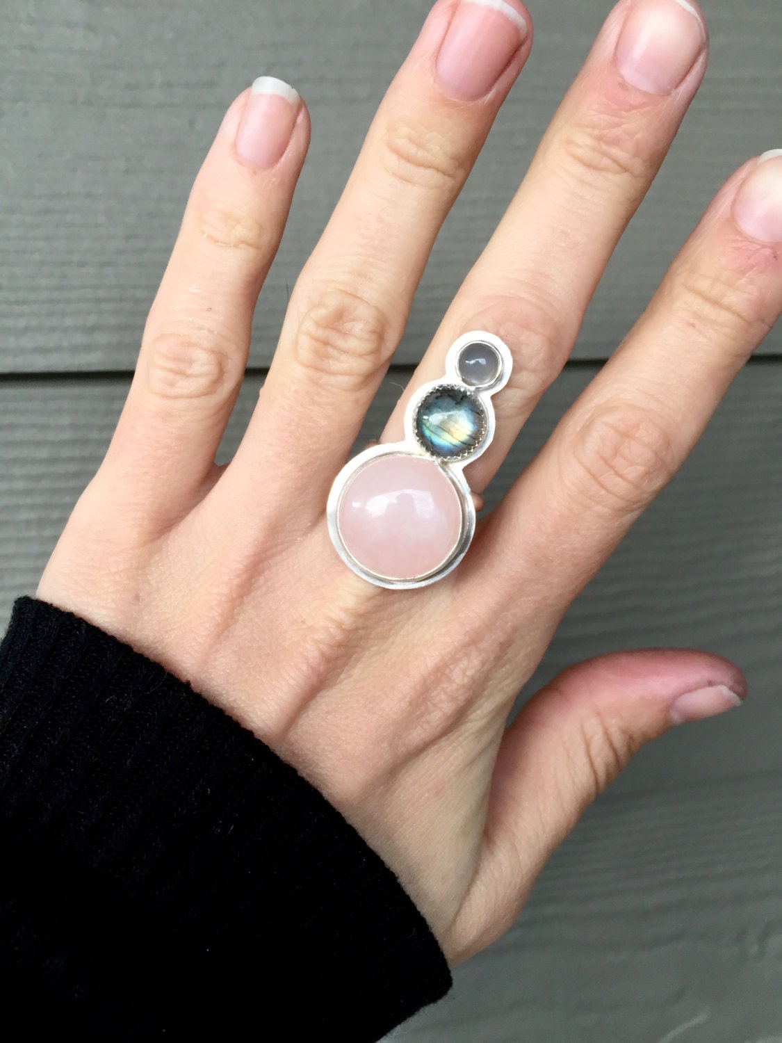 Rosenquarz Labradorit Mondstein Ring | Tri Stone Statement Eleganter Silber Edelstein Boho Gestapelter Rosenquarz Labradorit Mondstein Ring | Tri Stone Statement Eleganter Silber Edelstein Boho Gestapelter von GildedBug