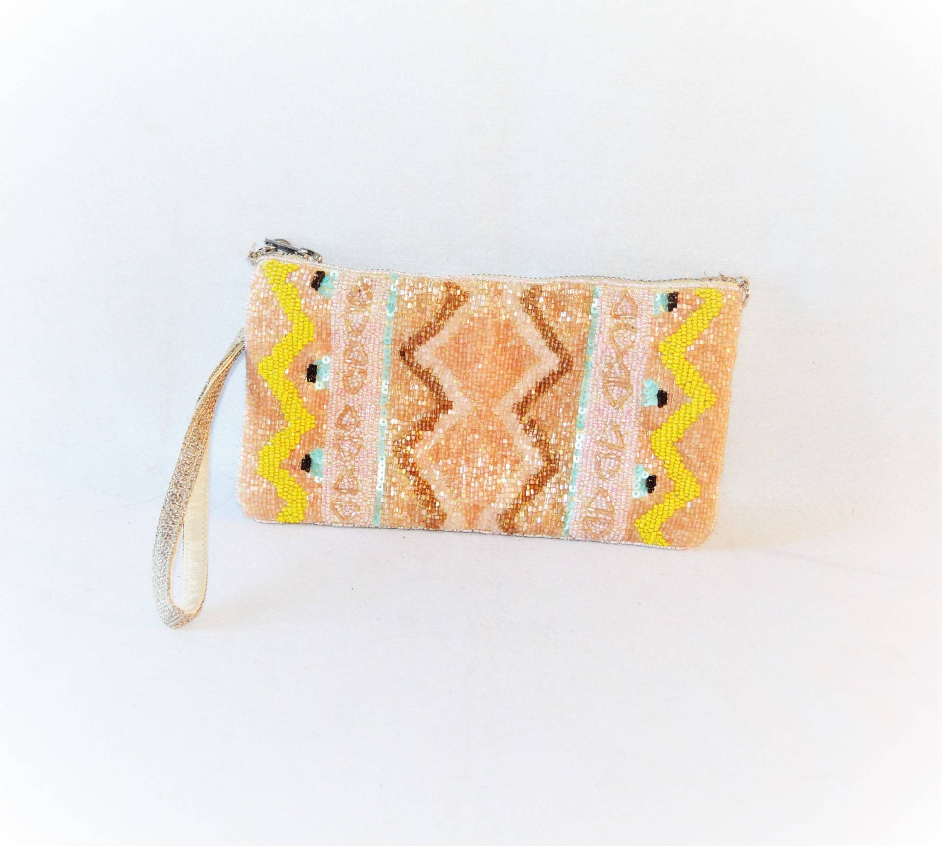 Perlen Clutch Tasche Handtasche Armband Schulter Make-Up Geldbörse Crossbody Rosa Gelb Gold Weiß Anthropologie Boho Style Schwarz Besitzt Perlen Clutch Tasche Handtasche Armband Schulter Make-Up Geldbörse Crossbody Rosa Gelb Gold Weiß Anthropologie Boho Style Schwarz Besitzt von GildedCageAtelier
