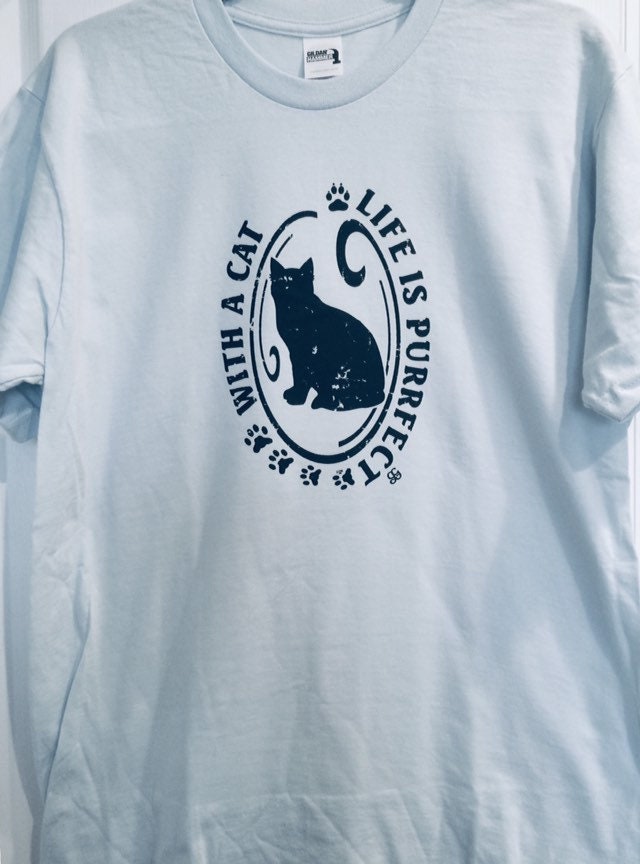 Purrfect Katzen T-Shirt Purrfect Katzen T-Shirt von GildedGarments