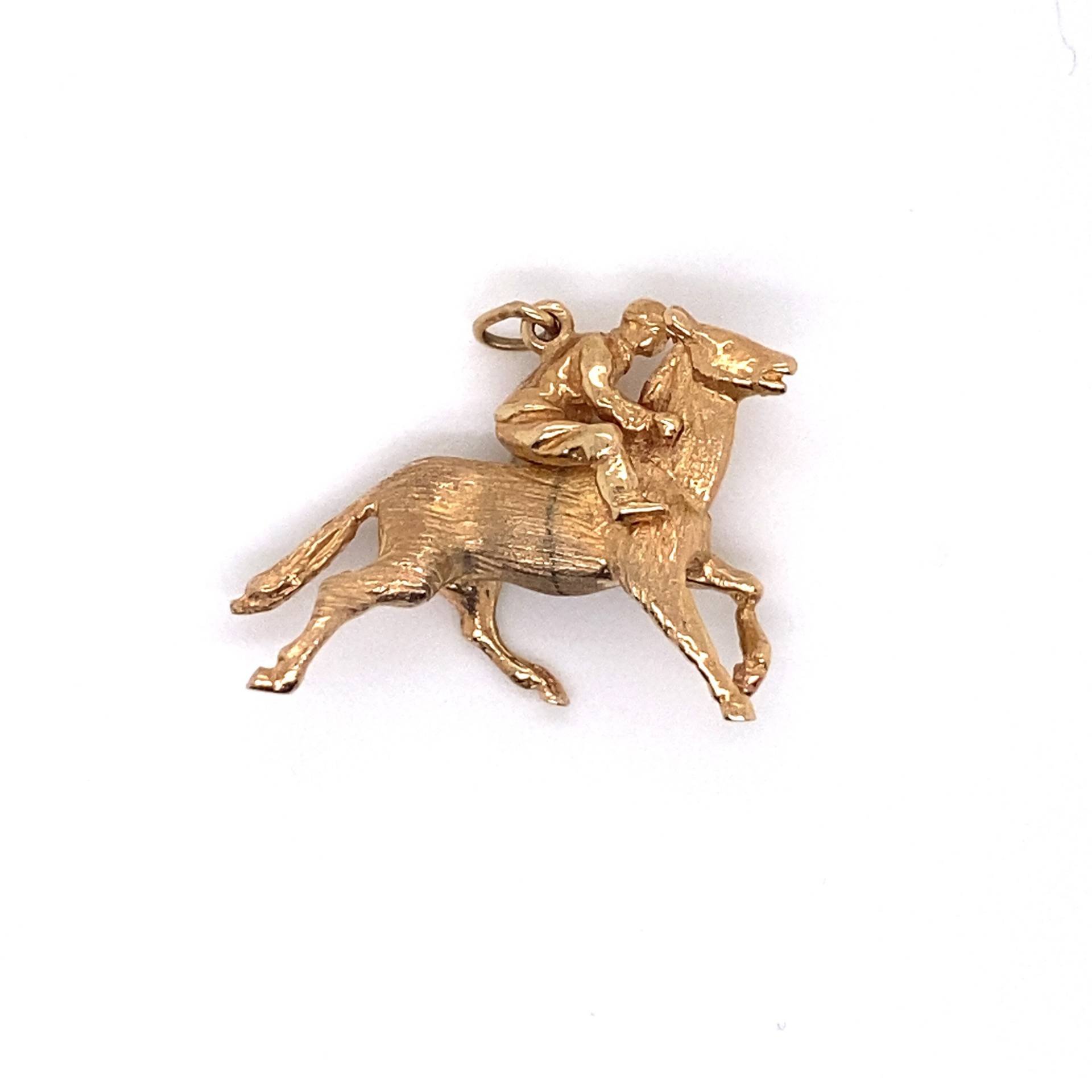Vintage 14K Gelbgold Rennpferd Mit Jockey Anhänger Vintage 14K Gelbgold Rennpferd Mit Jockey Anhänger von GildedTimes