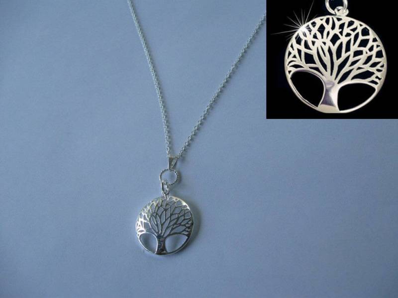 Halskette + Kette „Baum Des Lebens in Der Gedrehten Silbernen Sonne" von GillWellsCreations