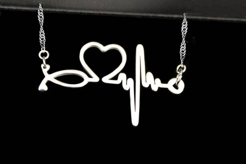 Herzschlagkette Aus 2 Schwänen Im Herzen, Die Den Wahnsinn Übertrifft von GillWellsCreations