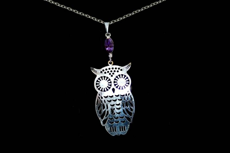 Lucky Filigree Owl-Halskette Mit Kristallüberdachung, Farbe Ihrer Wahl von GillWellsCreations
