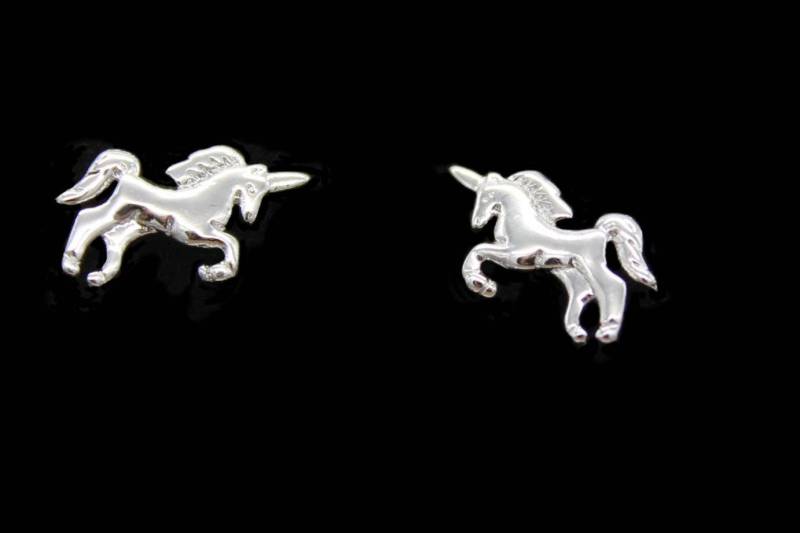 Ohrringe „Kleines Silbernes Einhorn" von GillWellsCreations
