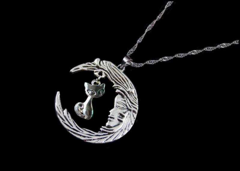 Pflanze Mond Katze Halskette, Natur Juwel, Anhänger Mondsichel, Halskette Mit Mond, Ökologie Juwel von GillWellsCreations