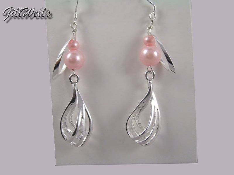 Pink Pearl Silver Braid Ohrringe - Silbergeflecht Mit Saturn Ring von GillWellsCreations