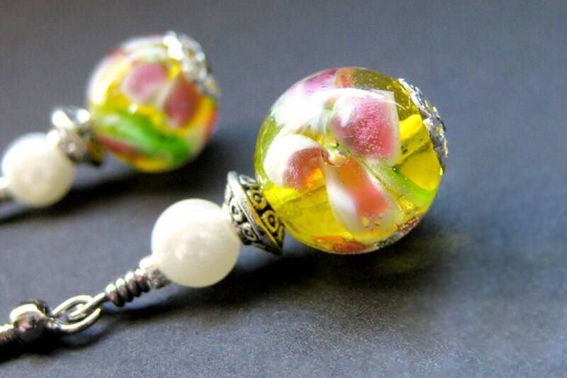 Floral Perlen Ohrringe Gelbe Lampwork - Peony Sunshine. Handgefertigte Ohrringe von Gilliauna