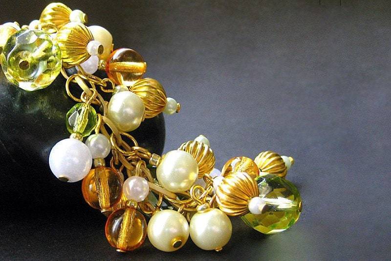 Handgemachtes Armband Und Ohrringe Set - Honeydew N Cantaloupe. Handgefertigtes Armband von Gilliauna