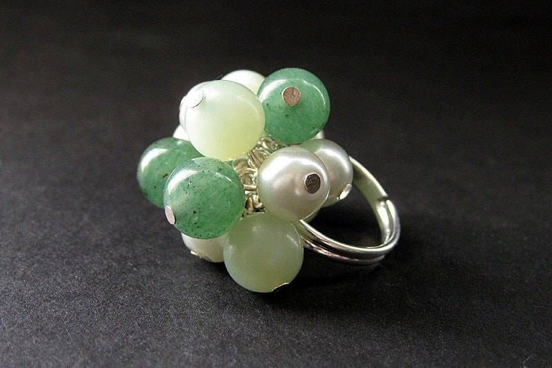 Mint Julep Cocktail Ring in Jade, Aventurin Und Perlen Handgefertigt. Handgefertigt von Gilliauna