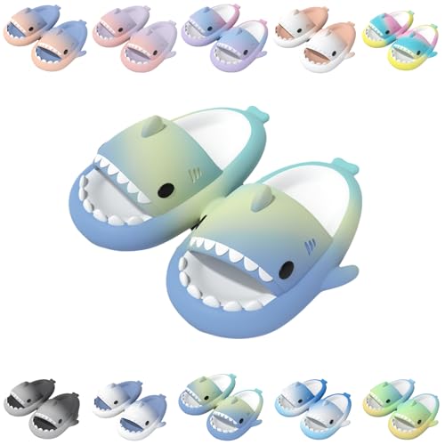 Giltpeak Cloud Shark Slides Kids, Hai Hausschuhe Schuhe Kind Sommer Rutschfeste Badelatschen Haifisch Schlappen Badeschuhe Strand Lustig Hai Sandalen(Blue Yellow Green,33/34) von Giltpeak