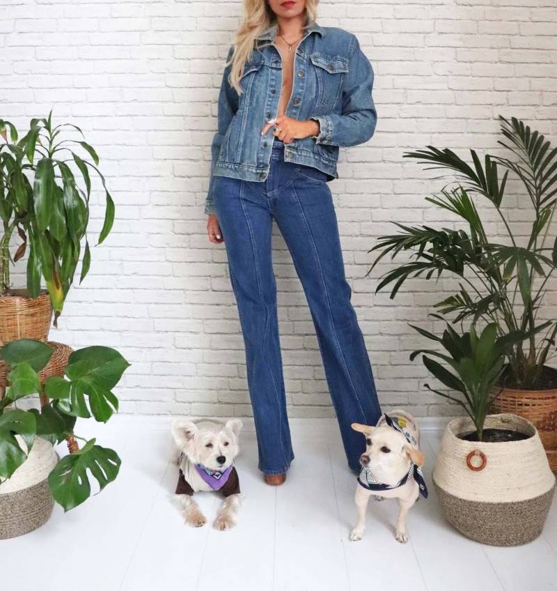 1970Er Jahre Jeansjacke Mittlerer Größe Diamond Double U Southwestern Style Snap Button Jean Trucker Distressed Medium Wash Rockabilly Cowgirl von GimmeShelterVintage