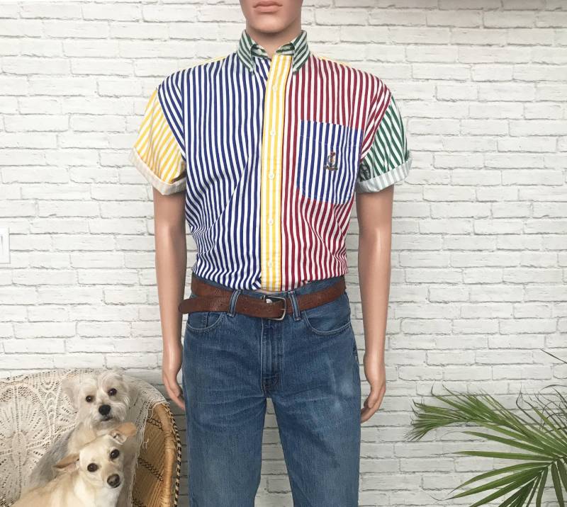 80Er Jahre Rl Gestreiftes Chaps Shirt | Klein Vintage Herren Rot Blau Grün Gelb Streifen von GimmeShelterVintage
