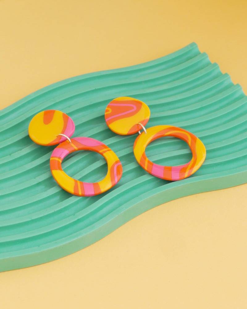 Retro/Mod/Vintage Inspirierter Fimo Mit Vergoldeten Komponenten/Harzbeschichtung Nickel - Und Bleifreie Kreis Ohrringe von GimmickbyRachel