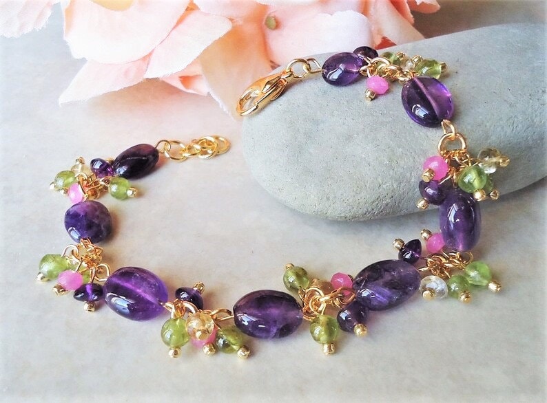 Amethyst Edelstein Cluster Armband Multi Farben Statement Braut Citrin Peridot Jade Silber Gelb Geburtstag Pastell Hochzeit Gold Handgemacht von GinaJiangDesign