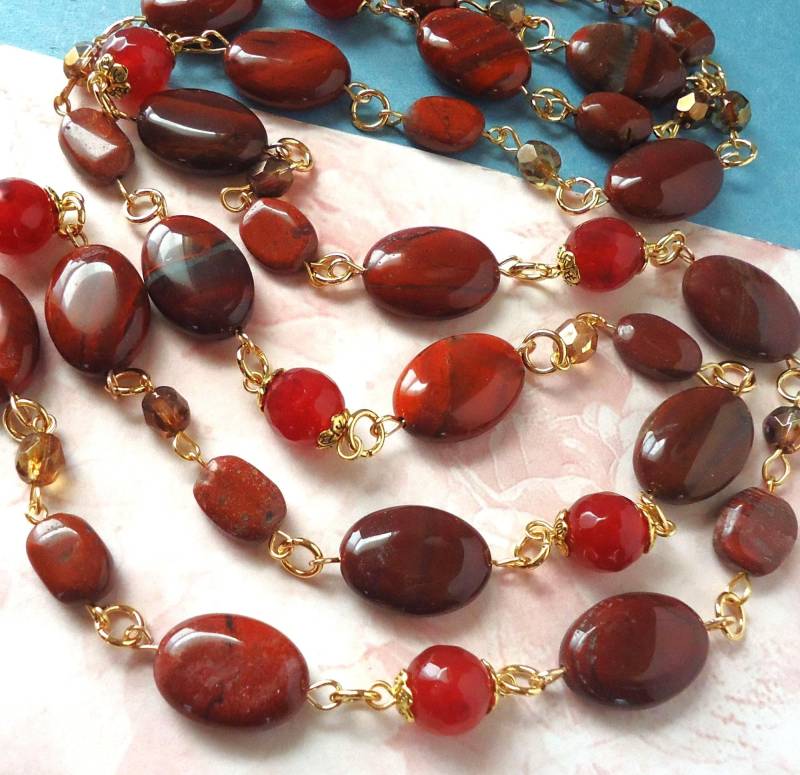 Lange Halskette Rot Jaspis Edelstein Metall Gold Silber Lariat Statement Doppelstrang Braut Brautjungfer Layering Chunky Formelle Handmade von GinaJiangDesign