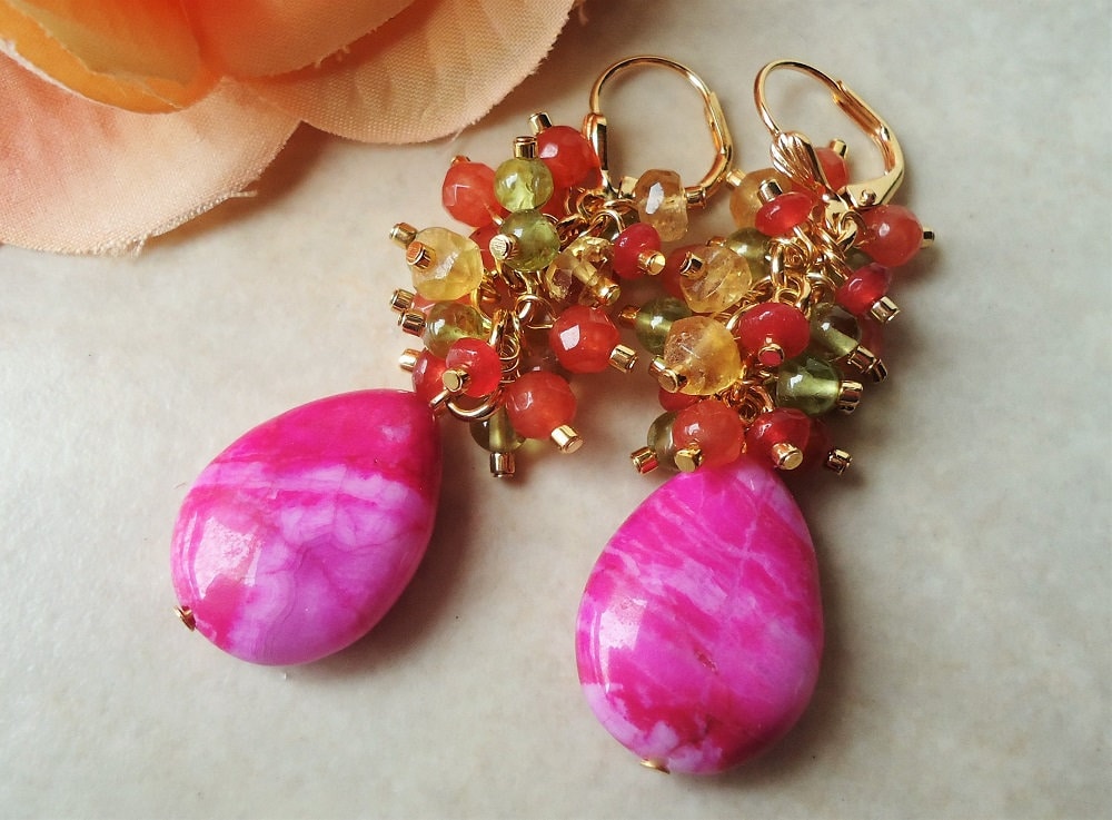 Rosa Achat Stein Baumeln Ohrringe Multi Edelstein Hot Pink Jade Cluster Statement Kronleuchter Braut Citrin Peridot Rose Handmade von GinaJiangDesign