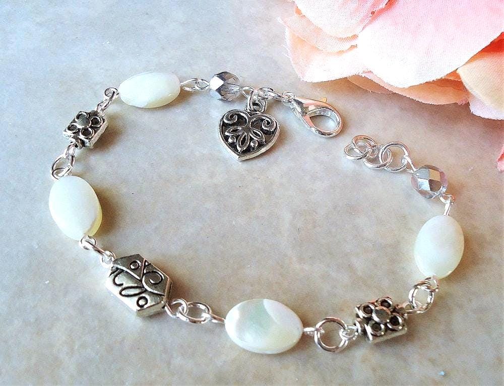 Weiß Perlmutt Armband Mop Strand Hochzeit Metall Silber Perlenarbeit Braut Formelle Brautjungfer Mütter Geburtstagsgeschenk Handgemacht Weiß Perlmutt Armband Mop Strand Hochzeit Metall Silber Perlenarbeit Braut Formelle Brautjungfer Mütter Geburtstagsgeschenk Handgemacht von GinaJiangDesign