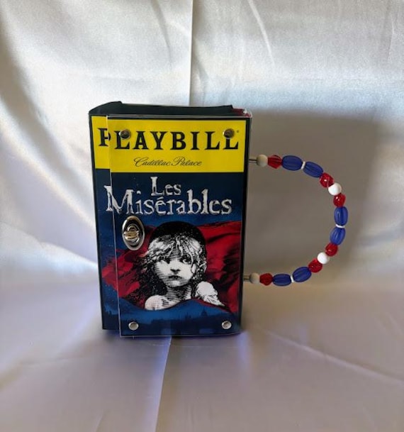 Les Miserables Recycelte Wiedergewonnene Handtasche ~Perlen~ Les Miserables Recycelte Wiedergewonnene Handtasche ~Perlen~ von GinaMarieHandbags