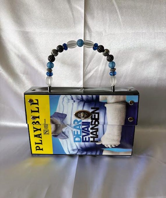 Liebe Evan Hansen Recycled Playbill Handtasche ~Perlen~ Liebe Evan Hansen Recycled Playbill Handtasche ~Perlen~ von GinaMarieHandbags