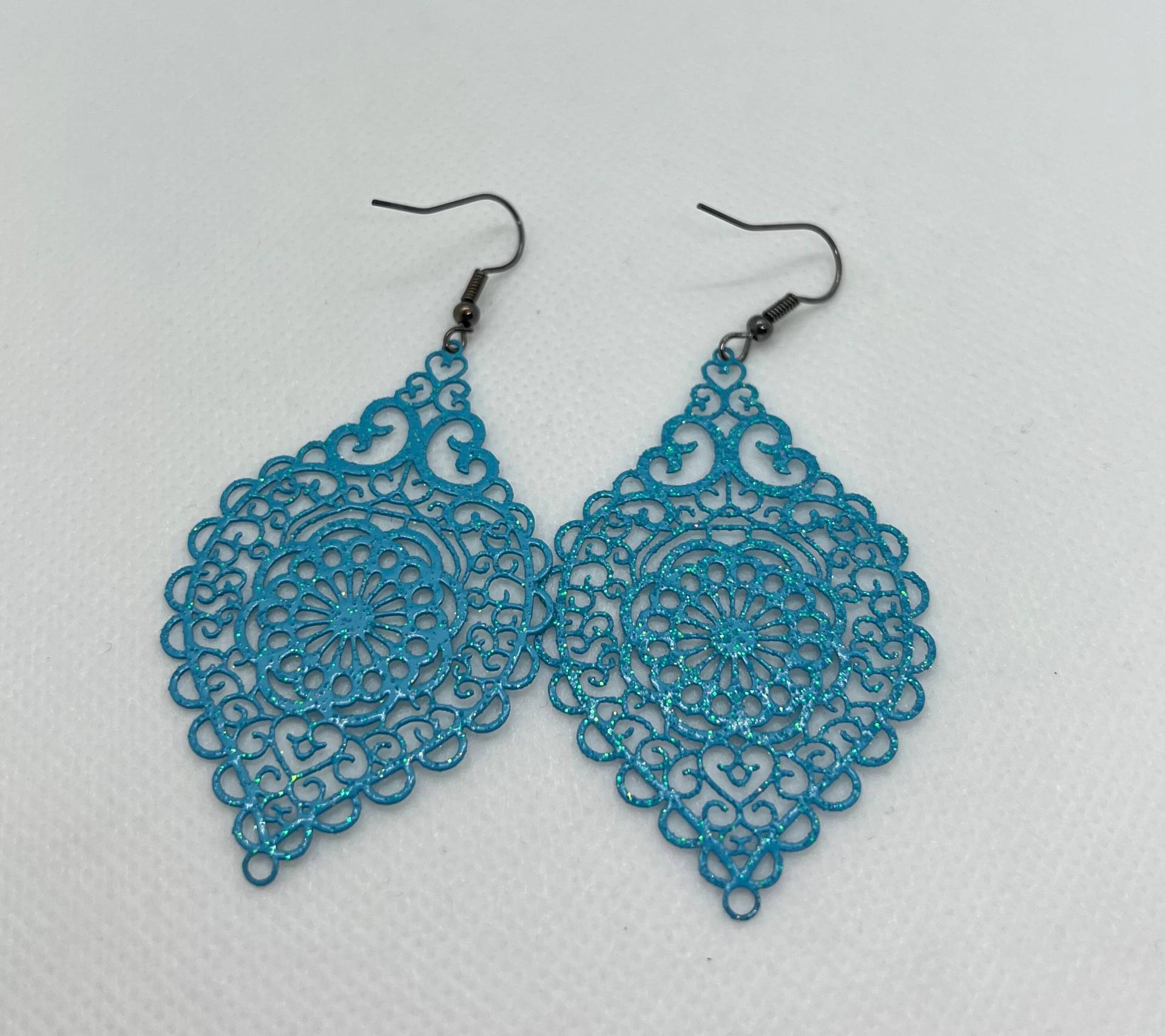 Mandala Hängeohrringe in Blau Oder Braun Mit Glitzer - Handgefertigt Mandala Hängeohrringe in Blau Oder Braun Mit Glitzer - Handgefertigt von GinaWBerlin