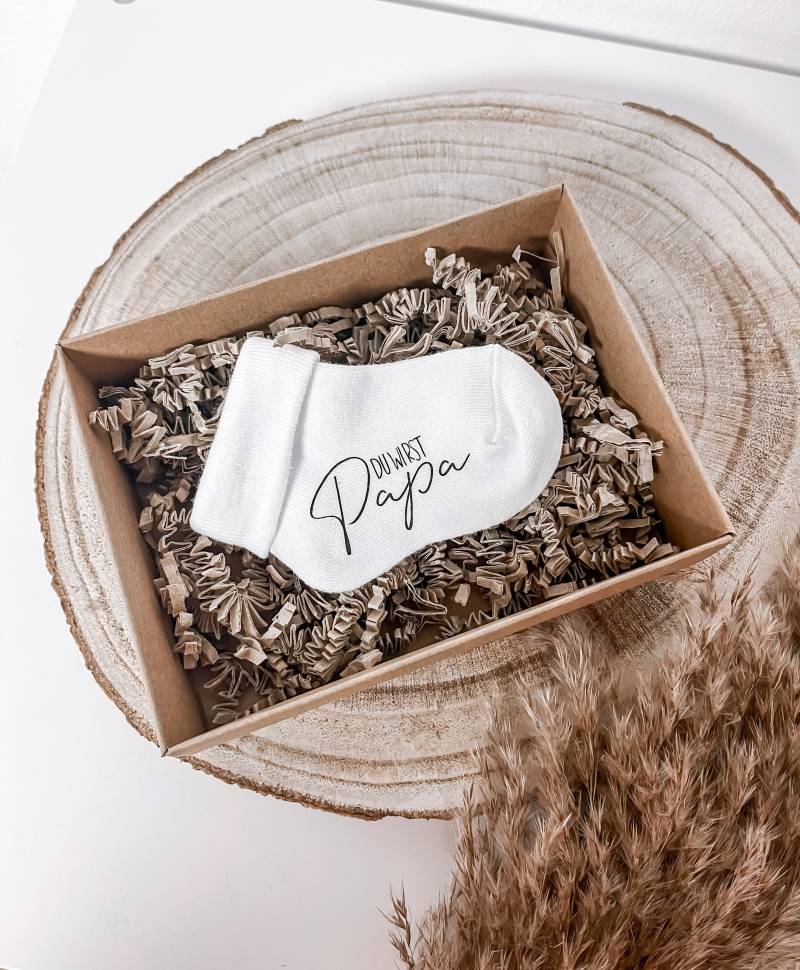 Schwangerschaft Verkünden Du Wirst Papa Überraschung | Schwangerschaft| Schwanger Geschenkbox Babysocke Baby Nachwuchs von GinasWunderwerke