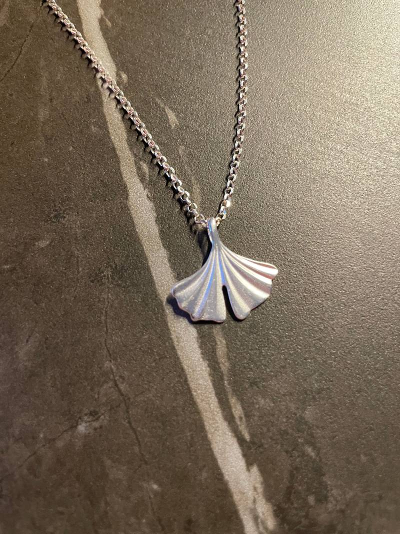 Kleiner "Sunshine-Ginkgo" Anhänger Mit Fester Öse Aus 925 Silber von GinkgoSchmuckundmehr