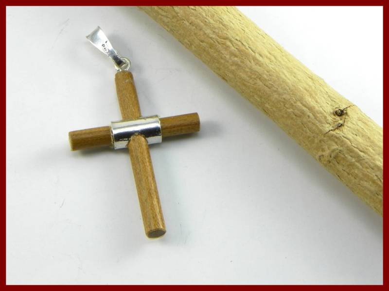 Kreuz Aus 800Er Sterlingsilber Und Nussbaumholz - Made in Italy Kreuz Aus 800Er Sterlingsilber Und Nussbaumholz - Made in Italy von GioielliOliveri