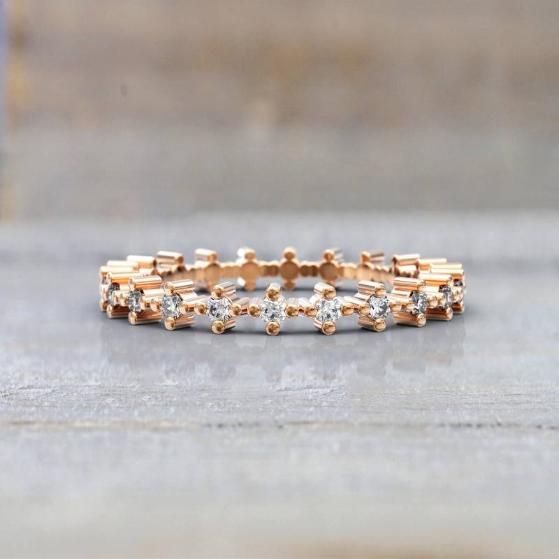 14K Rosegold Diamant Eternity Ring Art Deco Brautschmuck | Stapelbar Dünne Band Eheringe Jubiläumsgeschenk Einzigartiges Design Von von GioielliRings