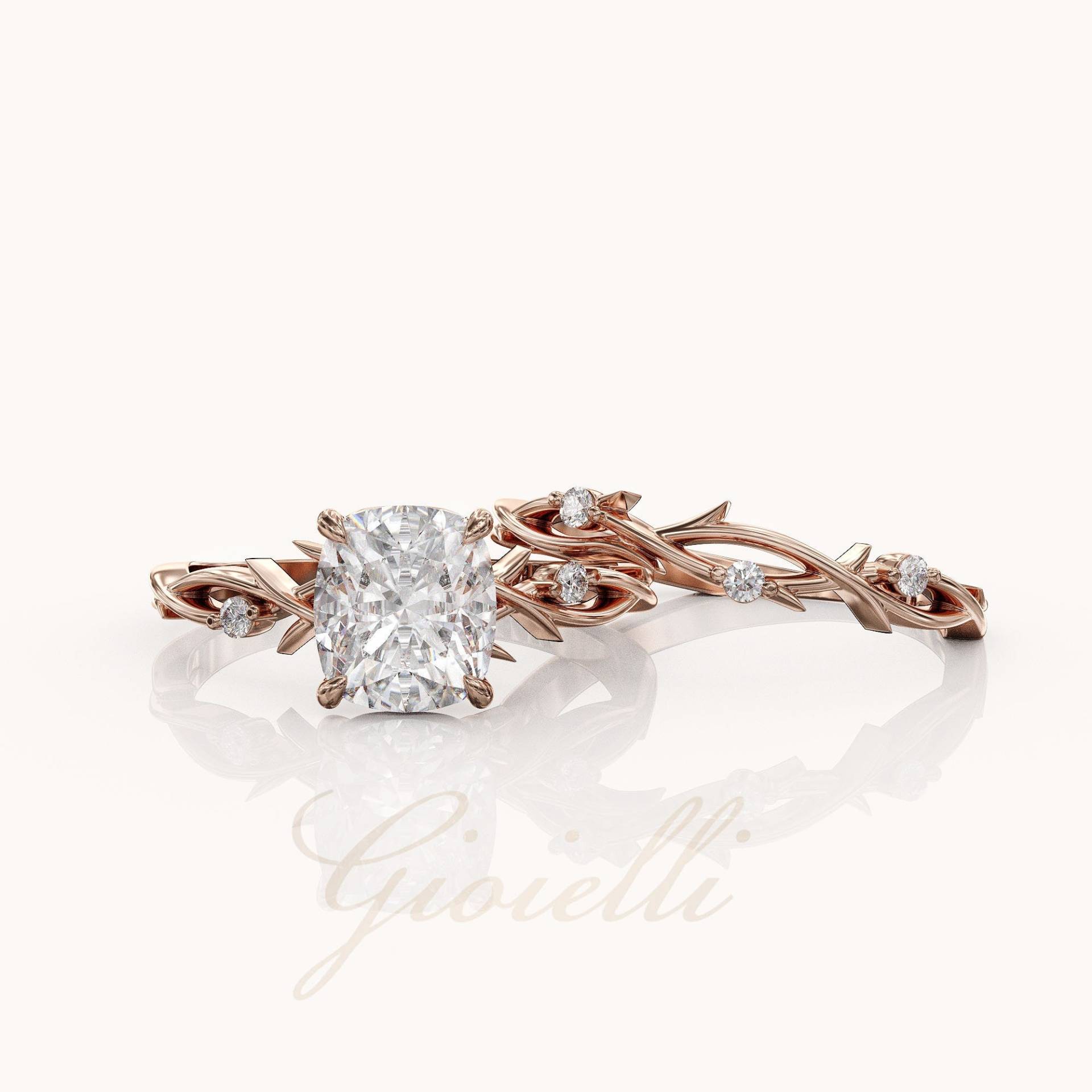 Kissenschliff Moissanit Verlobungsring, 2 Karat Dainty Twig Verlobungsring Set, Natur Ring 14K/18K Gold von GioielliRings