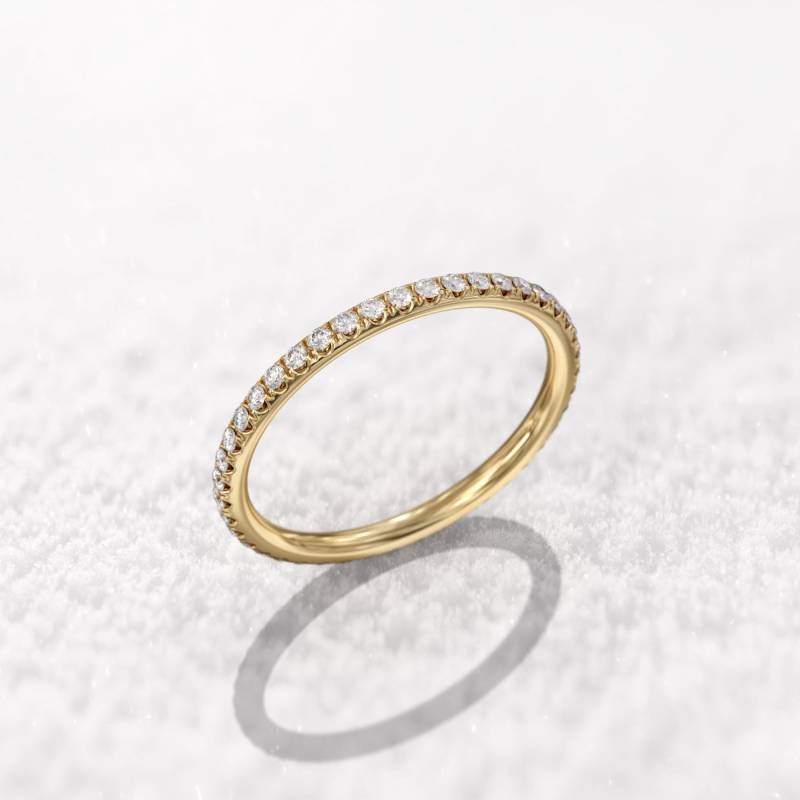 Micro Pflastern Diamant Ehering Frauen 1, 6 Mm Dünne Band Volle Eternity Trauring Set 14K von GioielliRings