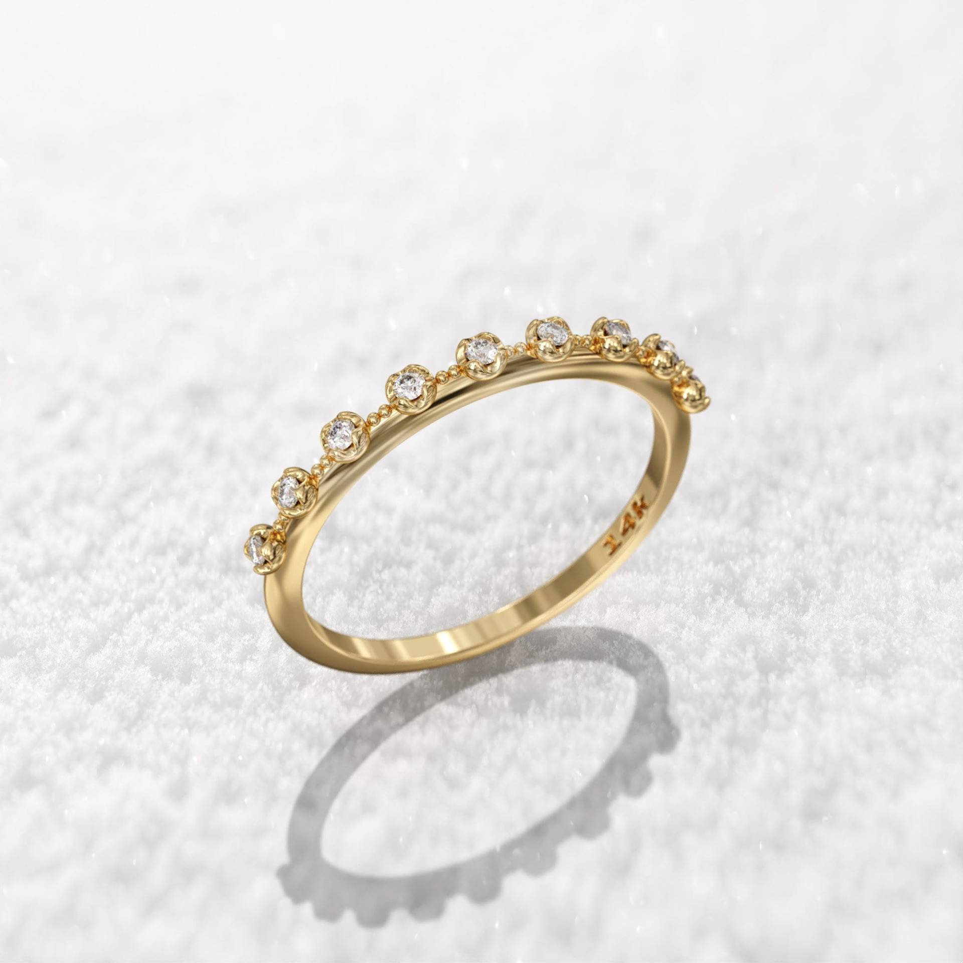 Zierliche Neun Diamanten Ehering, Zierlicher Diamant 14 18K Minimal 1.4 Mm Dünnes Band von GioielliRings