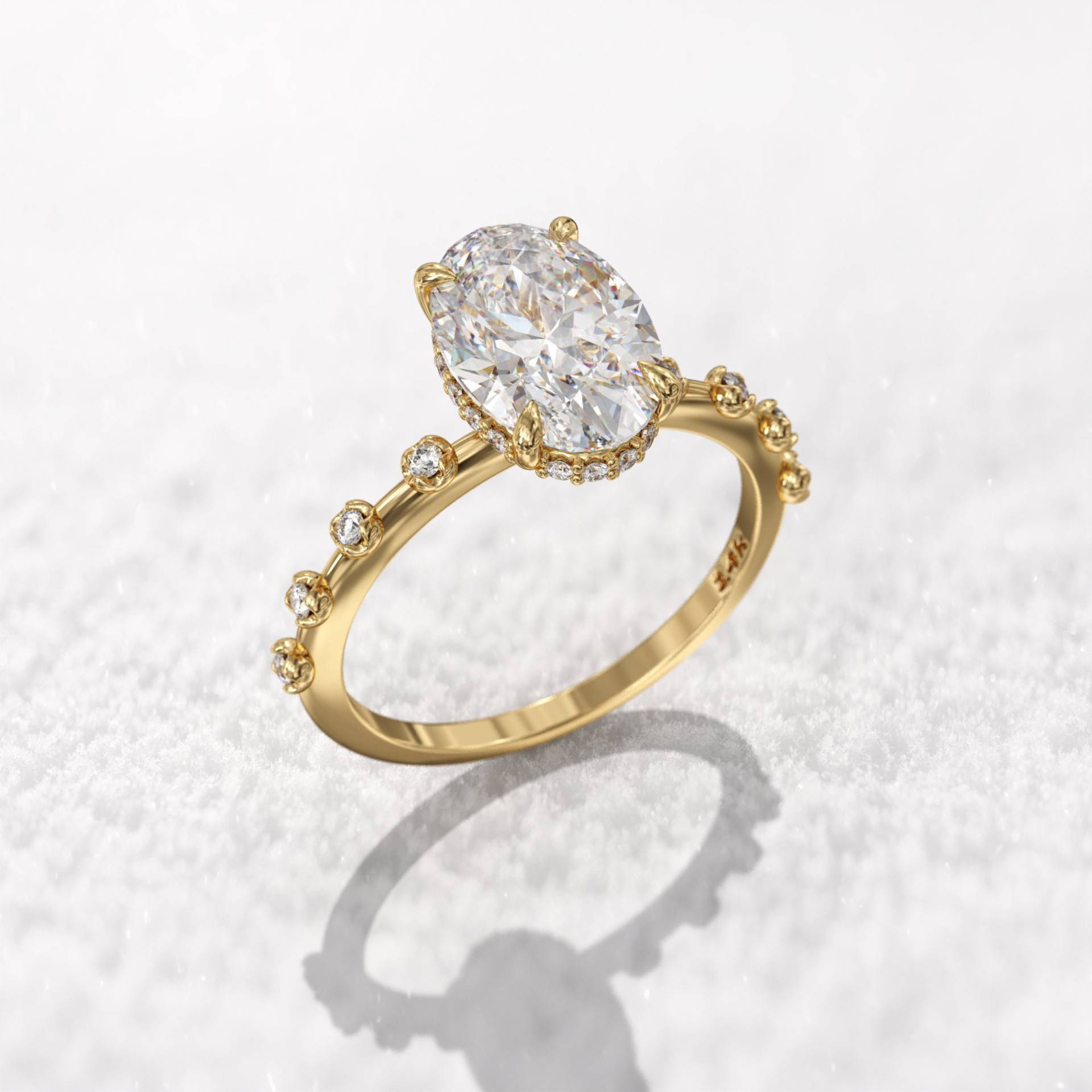 Zierlicher Moissanit Verlobungsring 2 Karat Farblos 7x10.5mm Versteckter Halo Halbe Ewigkeit 14K Massivgold von GioielliRings