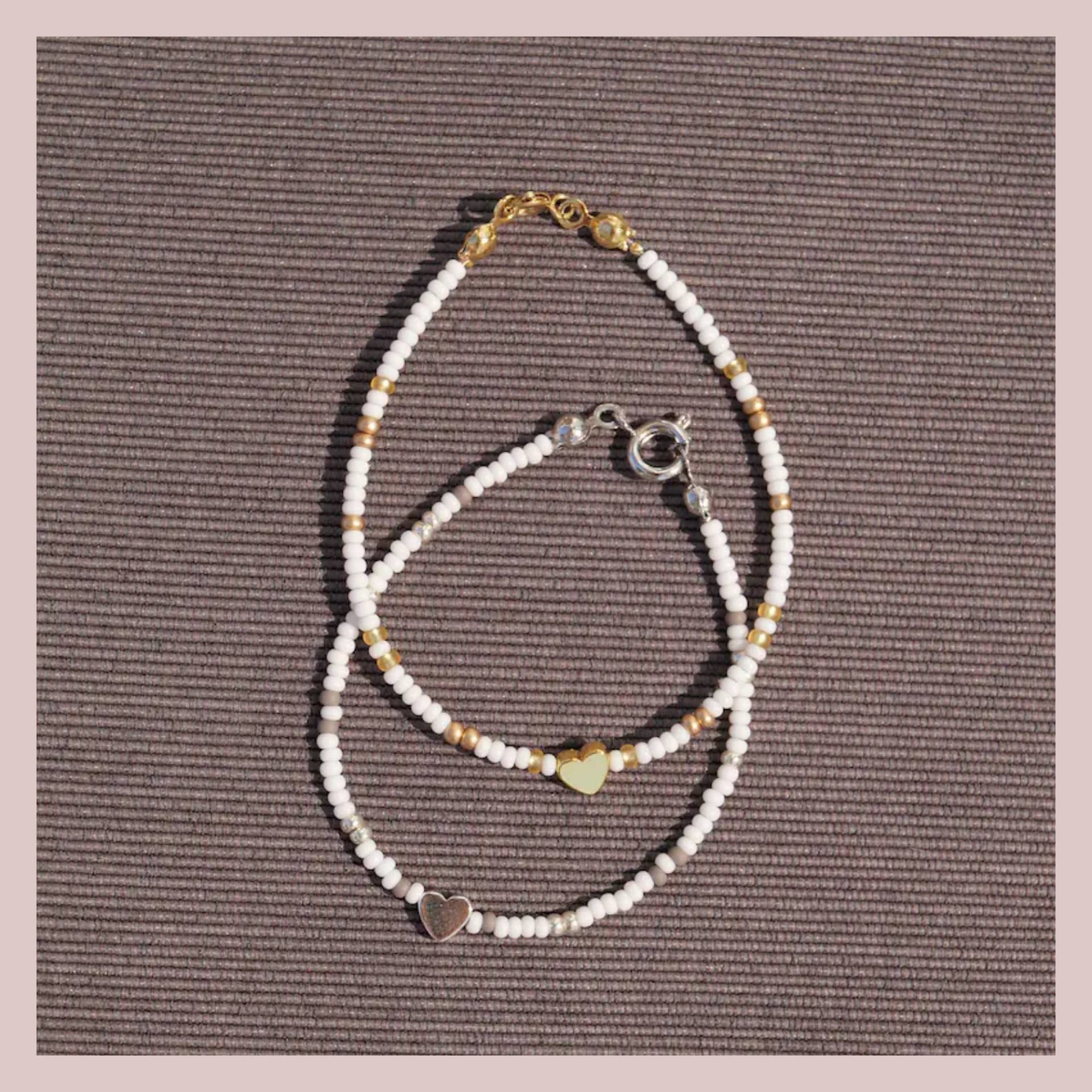 Perlenarmband Mit Herz in Gold Oder Silber Zart Und Filigran Rocailles Weiss Armband Damen Freundschaftsarmband Perlenarmband Mit Herz in Gold Oder Silber Zart Und Filigran Rocailles Weiss Armband Damen Freundschaftsarmband von GioielloDesign