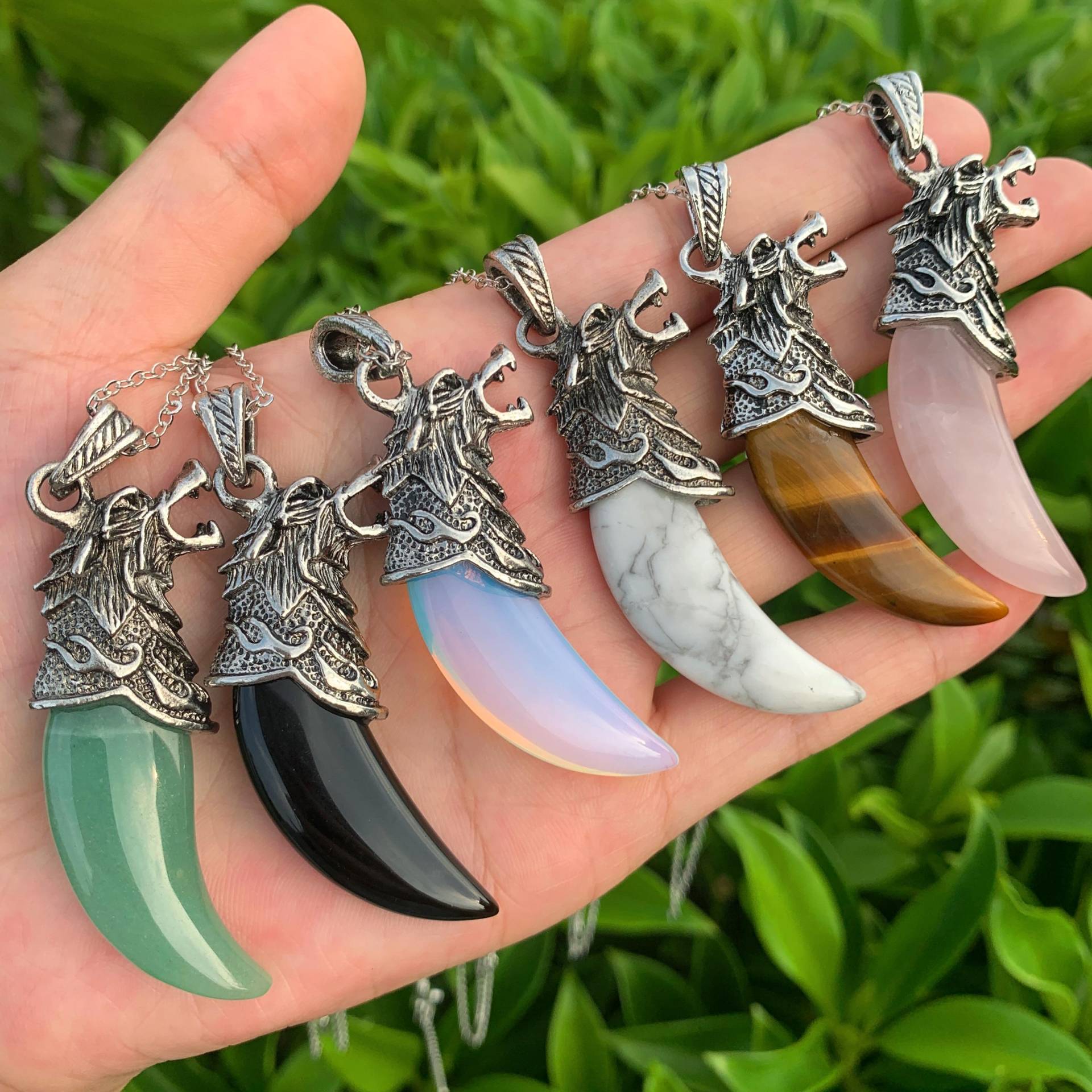 Wolf Necklace, Energy Healing, Genuine Crystal, Adjustable Necklace, Head Diy Necklace Accessories 67x24x10mm von Giovinalami