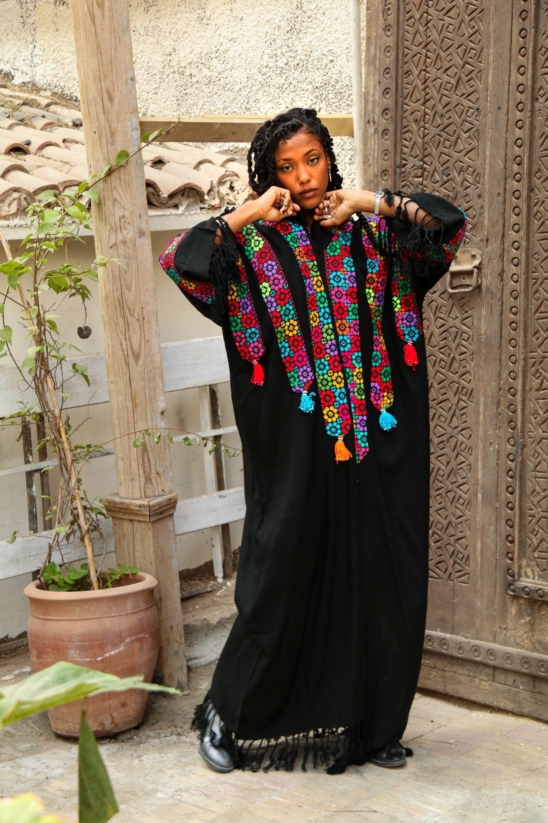 Plus Größe Winter Kimono Jacke, Schwarze Kimono, Boho Bestickte Wolle Hand Loomed von Gipci