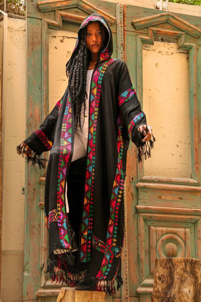 Plus Größe Winter Kimono Jacke, Schwarze Kimono, Boho Bestickte Wolle Hand Loomed von Gipci