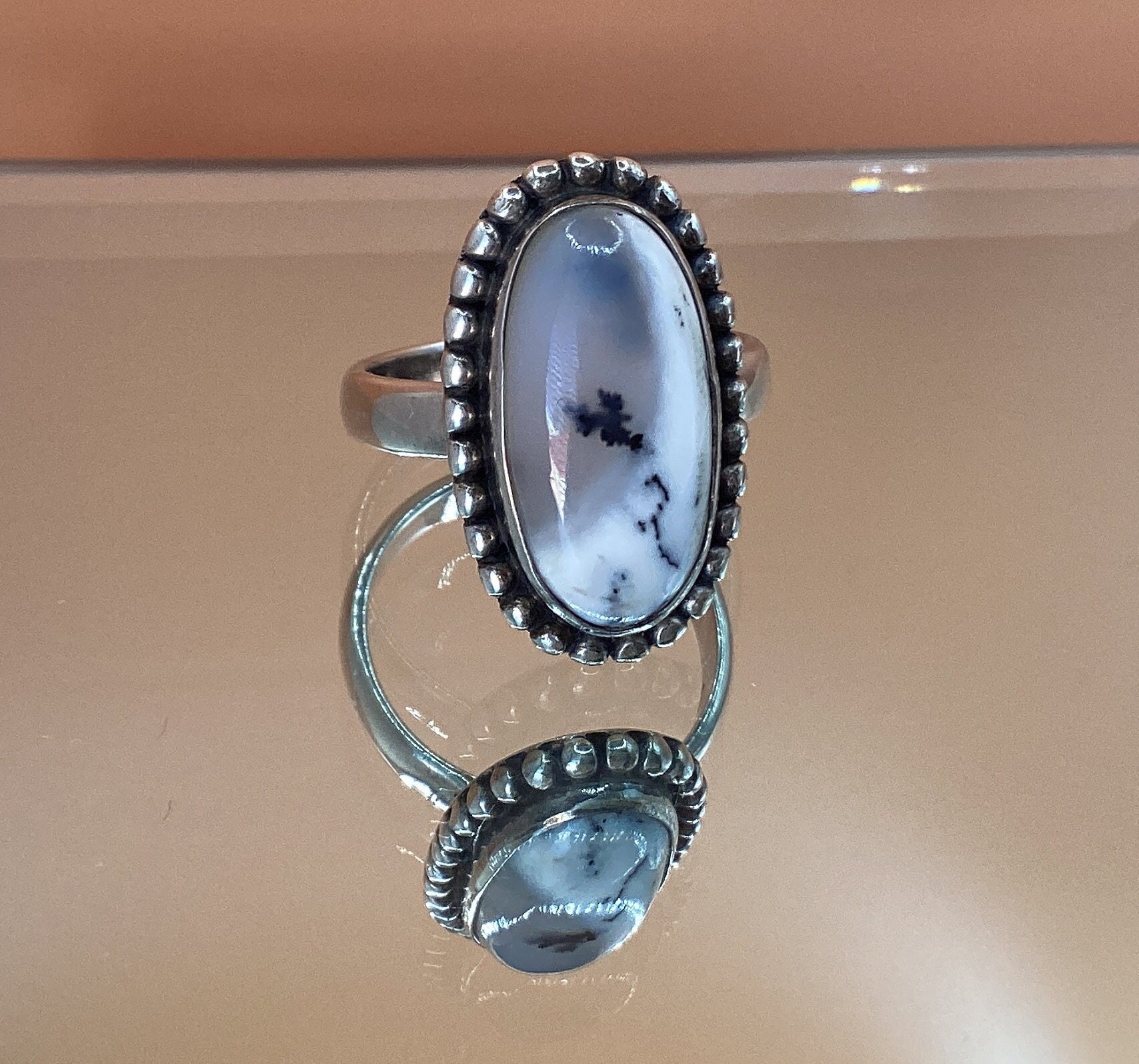 Dendritenopal Ring Oval Opal Regenbogen Verlobungsring Jahrestag Geschenk Oktober Geburtstagsgeschenk Dendritenopal Ring Oval Opal Regenbogen Verlobungsring Jahrestag Geschenk Oktober Geburtstagsgeschenk von GipsyJewelers