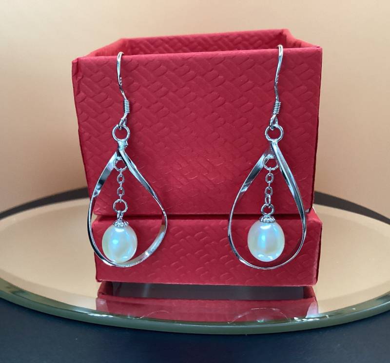 Perlenohrringe Süßwasserperle Ohrringe Baumeln Süßwasserperlen Juni Geburtsstein Hochzeitsgeschenk Verlobungsgeschenk Mama Geschenk von GipsyJewelers
