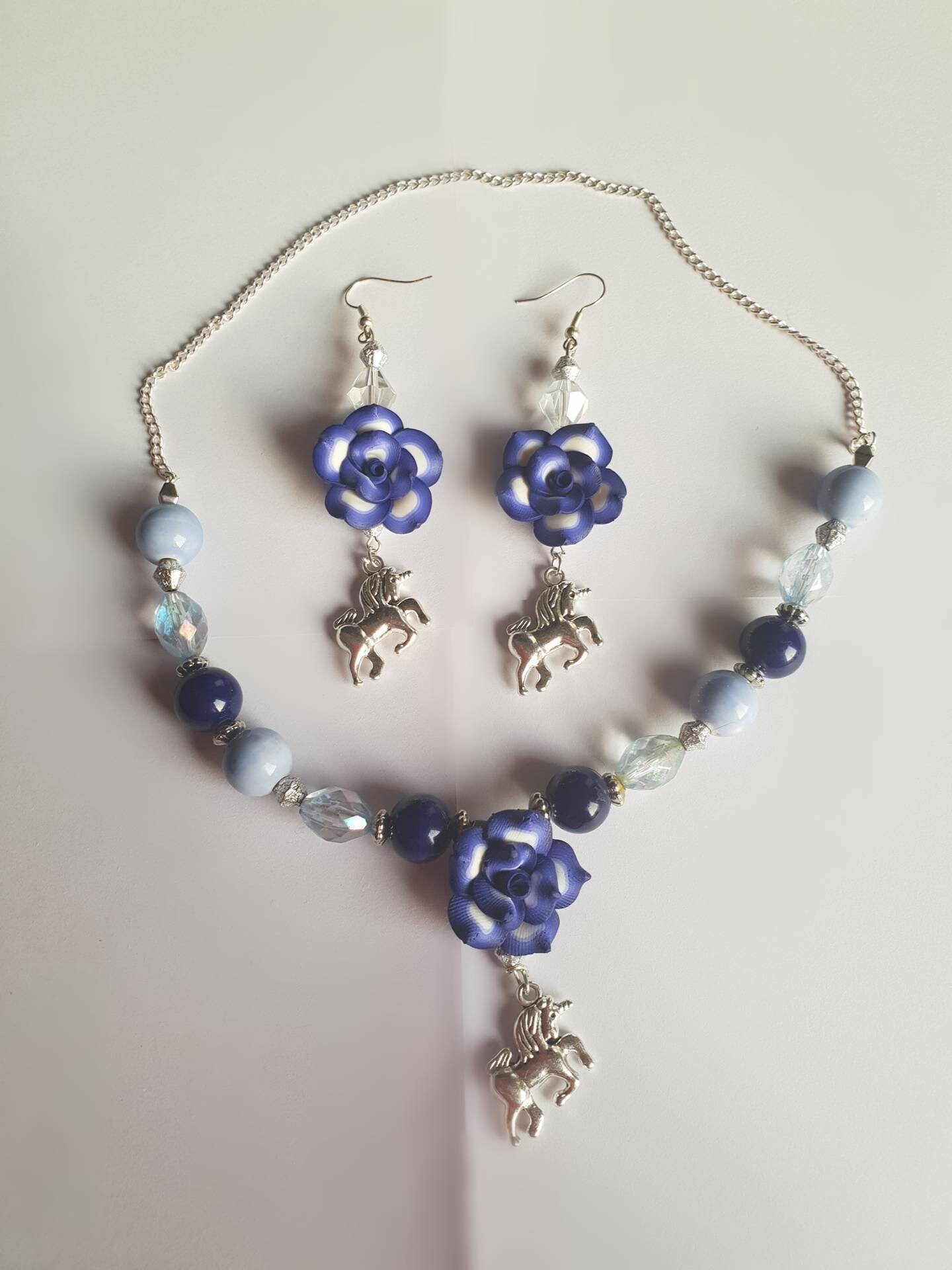 Einhorn Anhänger Blume Halsreif Fimo Rose Mit Passenden Ohrringe Und Kristall Wie Silber Perlen Schmuck Einhorn Anhänger Blume Halsreif Fimo Rose Mit Passenden Ohrringe Und Kristall Wie Silber Perlen Schmuck von GipsyLuckCharm