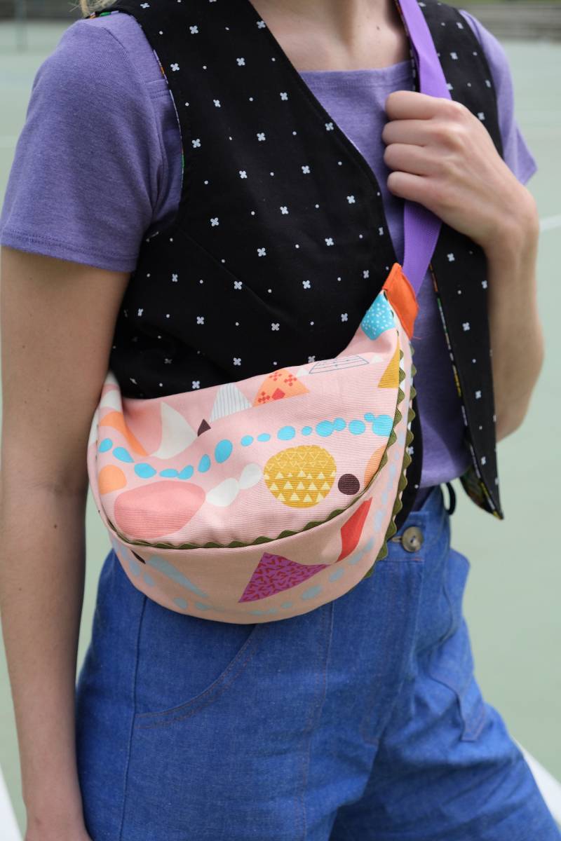 Schultertasche Aus Baumwolltwill Mit Patte Und Muster in Pink/Rosa von GiraeRigira