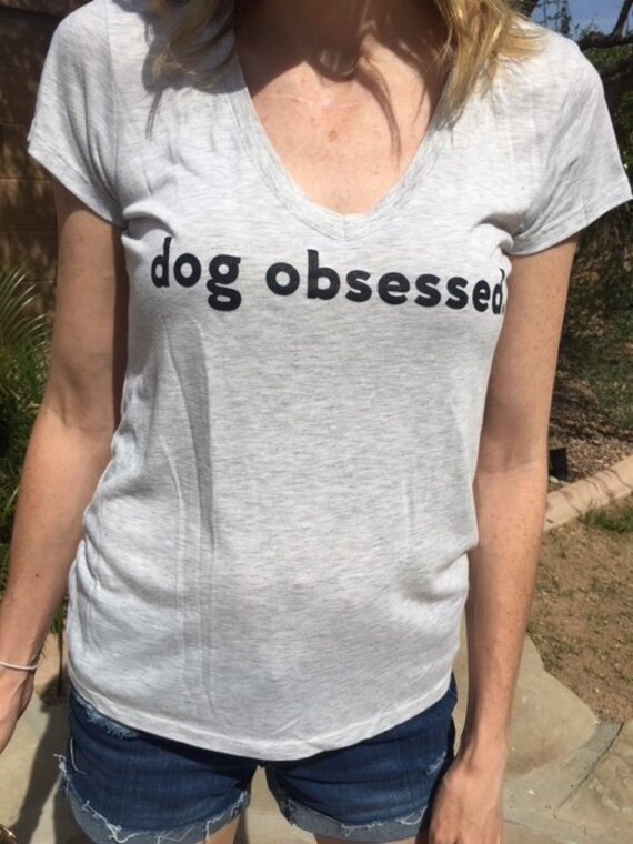 Dog Obsessed T-Shirt | 2019 Stil Dog Obsessed T-Shirt | 2019 Stil von GirlandtheDog