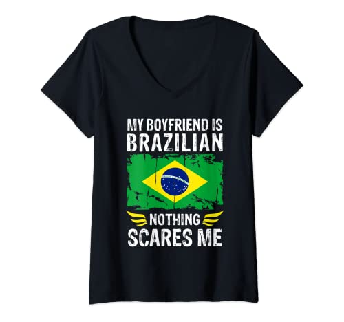 Damen My Boyfriend Is Brazilian Nothing Scares Me Brazil Flag T-Shirt mit V-Ausschnitt Damen My Boyfriend Is Brazilian Nothing Scares Me Brazil Flag T-Shirt mit V-Ausschnitt von Girlfriend Boyfriend Matching Tops ....