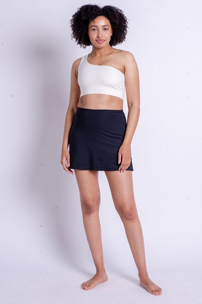 Girlfriend Collective Hosenrock - The Skort High-Rise - aus recyceltem Polyester von Girlfriend Collective